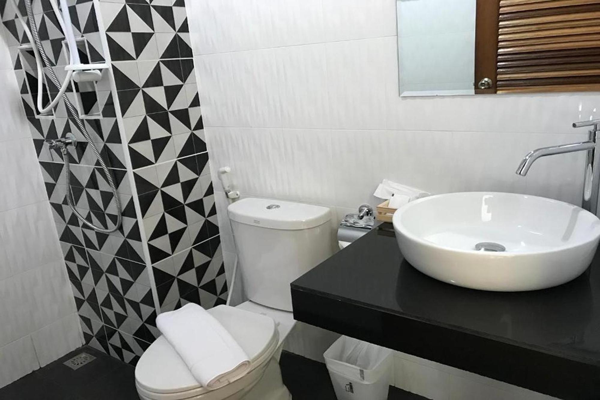 Snooze Inn Phuket Pa Khlok Eksteriør bilde